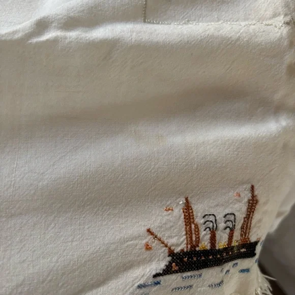 Embroidered Capri Fringe Linen Decor Country Horse and Carriage Design Stitched - Picture 10 of 15